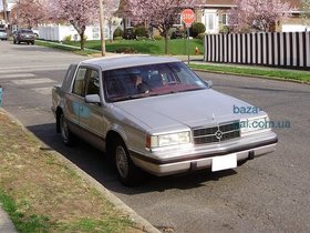 Chrysler Dynasty  Седан 1988 – 1993